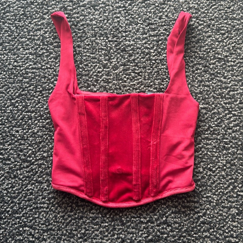 NWT, size small half top.   Forever 21 brand.